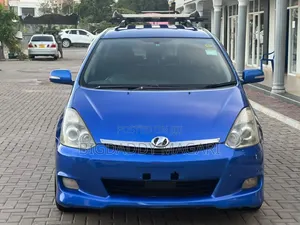 Toyota Wish 2005 Bluu