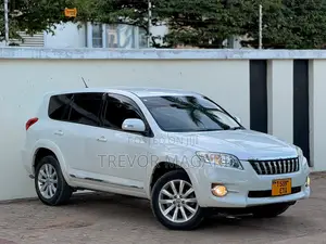Toyota Vanguard 2011 Nyeupe