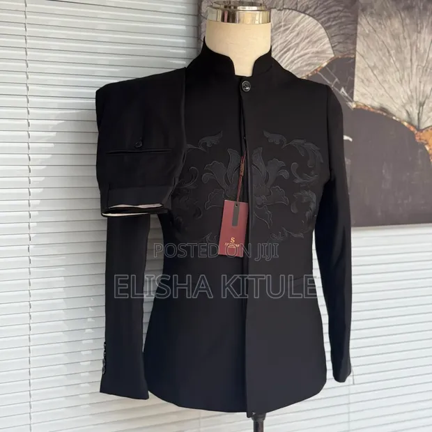 Brand New Men's Oscar de la Renta Suit - 1