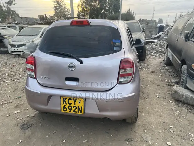 Nissan March 1.2 FWD 2013 Silver - 1