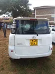 Toyota Sienta 2010 White - 2