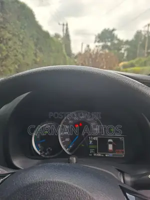 Toyota Vitz 1.5 FWD 5dr 2019 Nyeupe