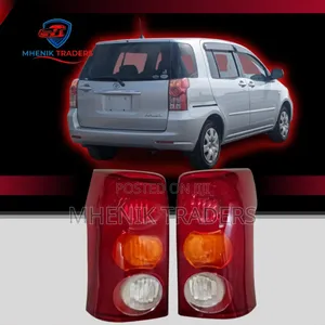 Toyota Raum 2003 Tail Lens