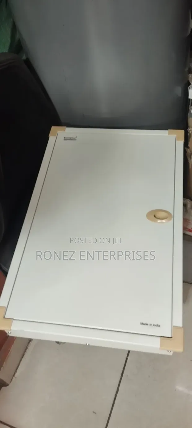 Europlus 12 Way Distribution Board - 1