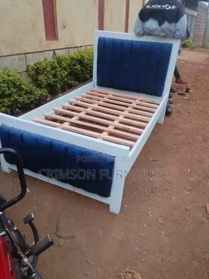 3.5 by 6 Stylish Mocket Bed