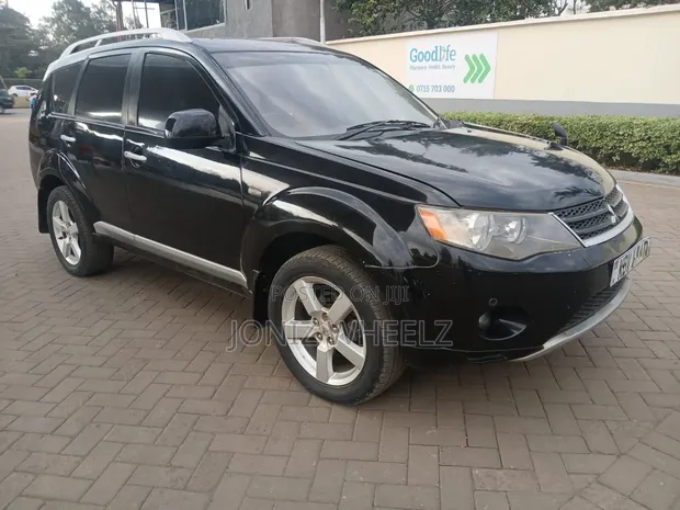 2006 Mitsubishi Outlander Black - 1