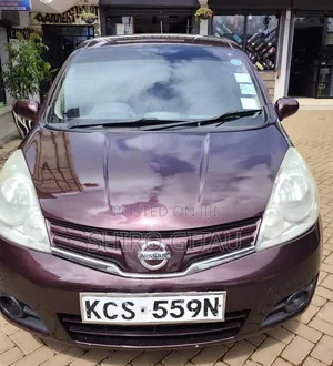 Nissan Note 2010 Rangi ya Burgundy