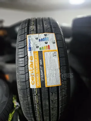 Tairi ya Centara 215/60R17