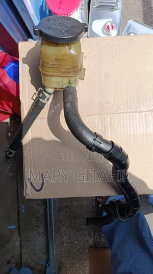 Toyota Power Steering Fluid Reservoir Tank