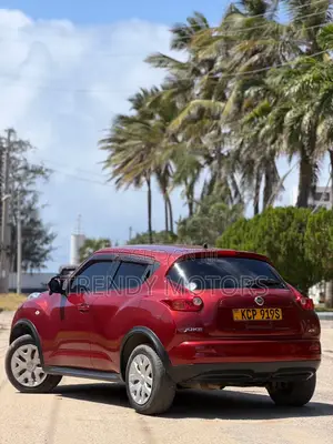 Nissan Juke 2012 Nyekundu