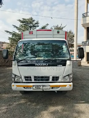 Isuzu NPR Food Truck Mkutano wa Ndani - 2014