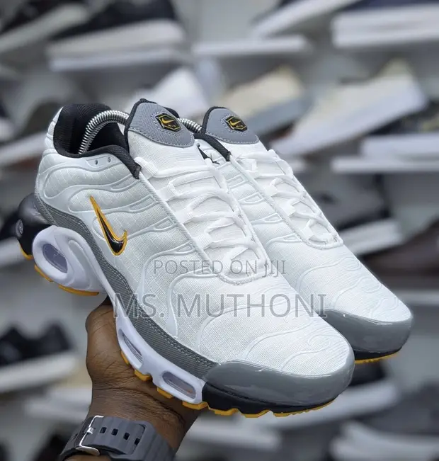 Nike Air Max Plus TN - Nyeupe/Kijivu - 1