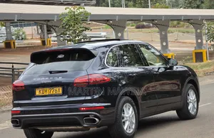 Porsche Cayenne 2015 Black