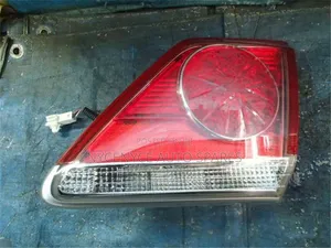 Toyota Crown Athlete Bootlight