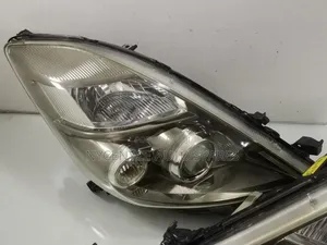 Toyota Isis 2013 Tail Light