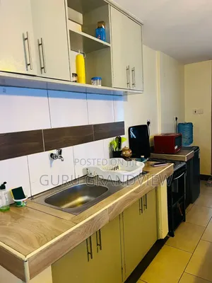 Airbnb ya Kisasa Chumba 1 Kamakis