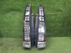 Taa ya Nyuma ya Toyota Voxy (Iliyotumika)