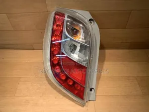 Taa ya Nyuma ya Daihatsu Mira Eis