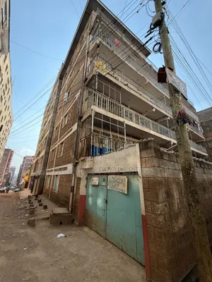 Jengo la Ghorofa la Kuzalisha Mapato Linauzwa