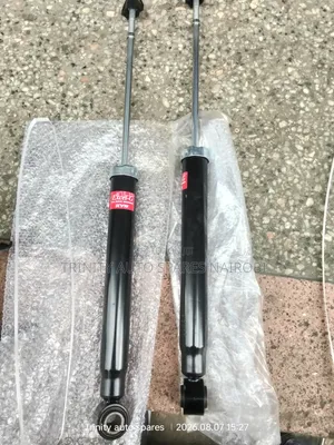Shock Absorbers Mpya za Nyuma za KYB Toyota Noah (Model ya Zamani)
