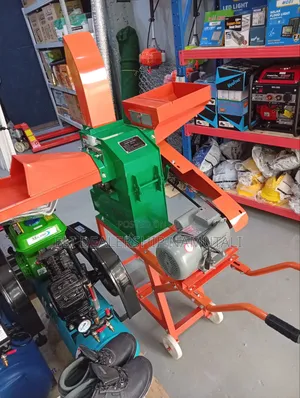 Heavy Duty McLaren UK Fodder Cutting Machine - 400-600kg/Hr