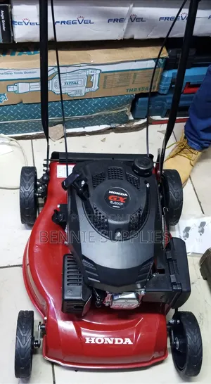 Mashine ya Kukatia Nyasi ya Petroli ya Honda