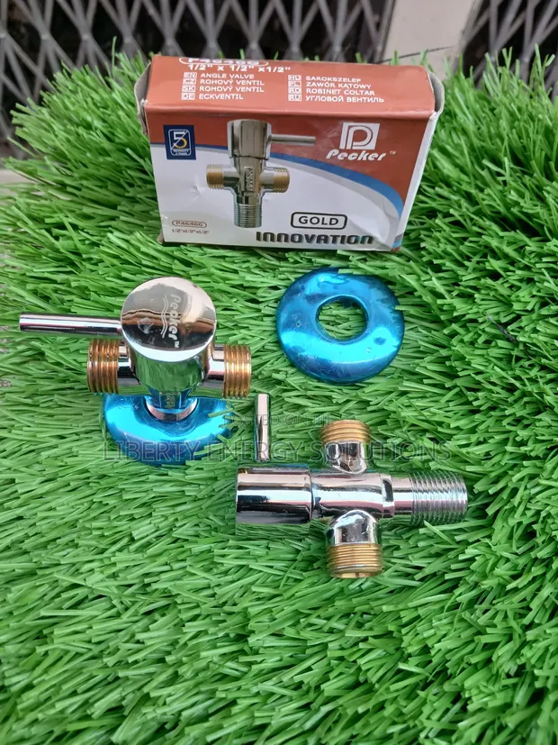 Pecker 2-Way Angle Valve 1/2" x 1/2" x 1/2" - 1