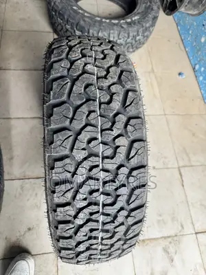 Tairi ya Wideway A/T 215/70R16