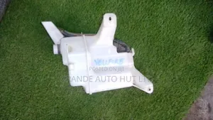 Toyota Vellfire Washer Bottle and Wiper Motor