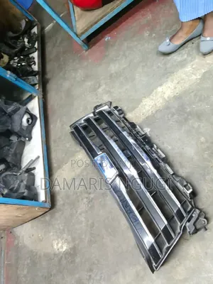 Toyota Noah ZR80 Grill 2015/2016