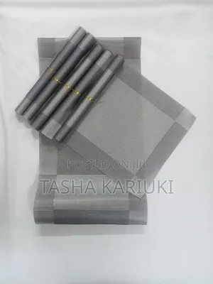 6pcs PVC Table Mats + 1 Table Runner (30x180cm)