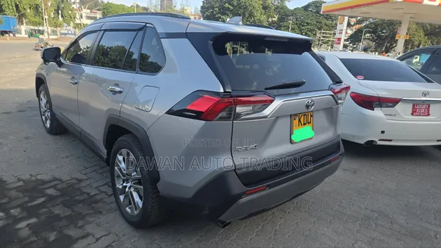 Toyota RAV4 2019 Silver - 1