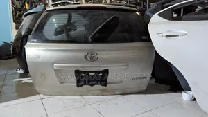 Bodi ya Nyuma ya Toyota Avensis