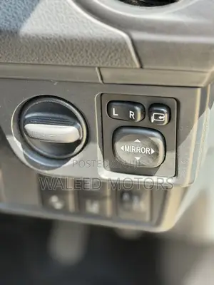 Toyota Corolla Fielder 1.5 Hybrid FWD 2019 Nyeusi