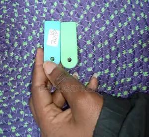Vitambulisho Vyembamba vya Rangi kwa Mbuzi Vilivyo na Namba