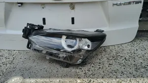 Taa ya Mbele ya Mazda 2 2018