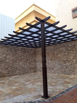 Pergola Nzito ya Madini