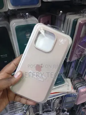 Kifuniko cha Kijani cha Silicone cha iPhone 15 Pro (Na Nembo ya Apple)