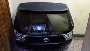 Buti ya Toyota Harrier 240