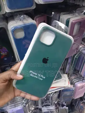 Kifuniko cha Kijani Kibichi cha Silicone kwa iPhone 15 Plus