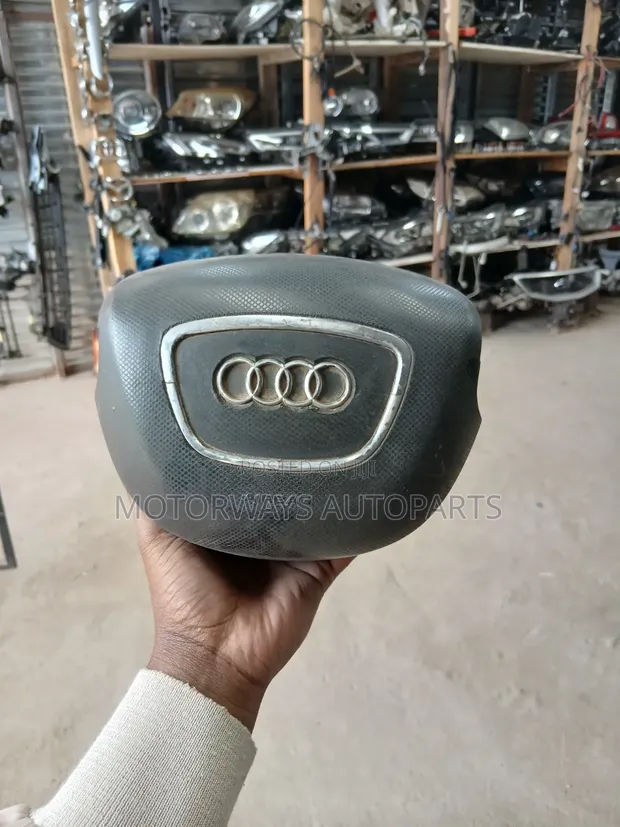 Audi A3 8V Steering Airbag (Used) - 1