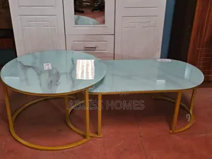 Meza ya Kahawa ya Nesting - Kioo Juu na Muundo wa Marumaru