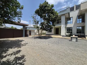 Nyumba ya Vyumba 4 na DSQ Garden Estate, Roysambu