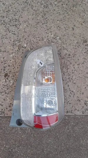 Taillamp ya Toyota Passo 2015