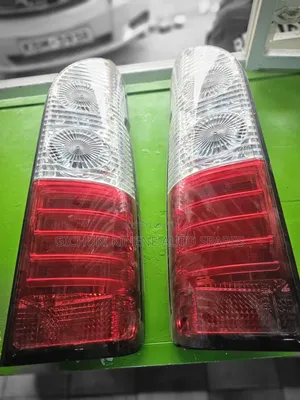 Taa za Nyuma za Toyota Hiace Model Mpya