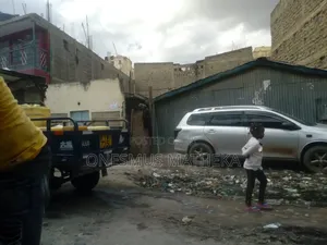 Kiwanja cha Biashara cha Nusu-Maendeleo, Mlolongo CBD