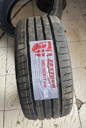 Zextour 245/35R19 Tire
