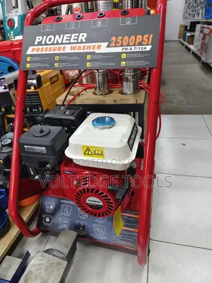 Pioneer 2500 PSI Japan Gasoline High Pressure Washer (6.5HP)
