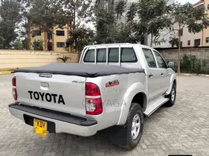 Toyota Hilux Double Cab 2010 Rangi Beige