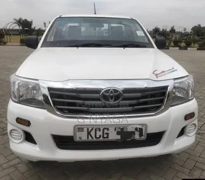 Toyota Hilux Single Cab 2015 Nyeupe